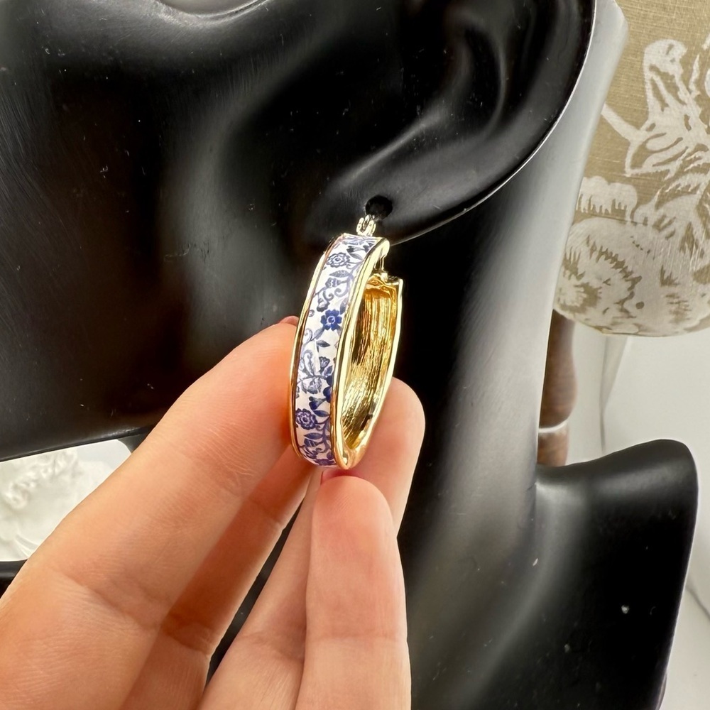 Mia Charro Blue & White Floral Enamel Hoop Earrings - Picture 8 of 10